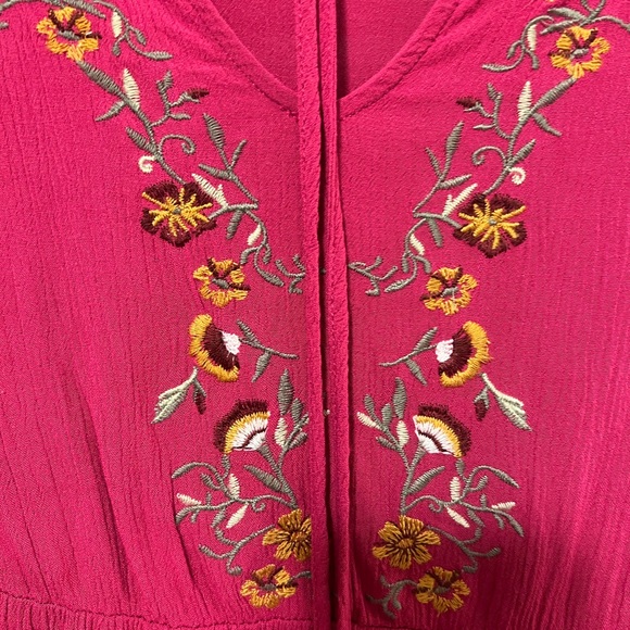 TORRID PINK Embroidered Peasant Blouse Size 1 - Picture 3 of 5
